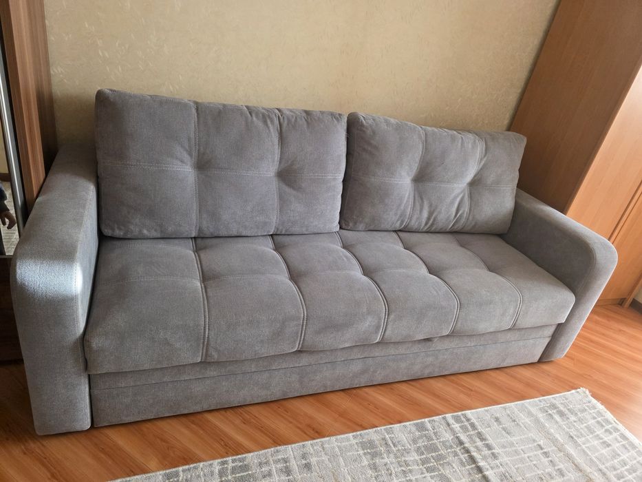Продам диван в спальню