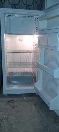 Срочно продаётся холодильник