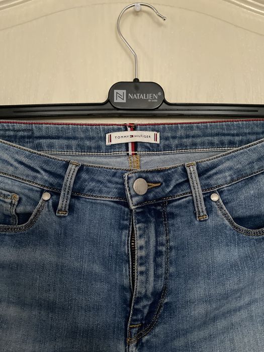 Blugi de damă  Calvin  Klein originali ; Tomy H.