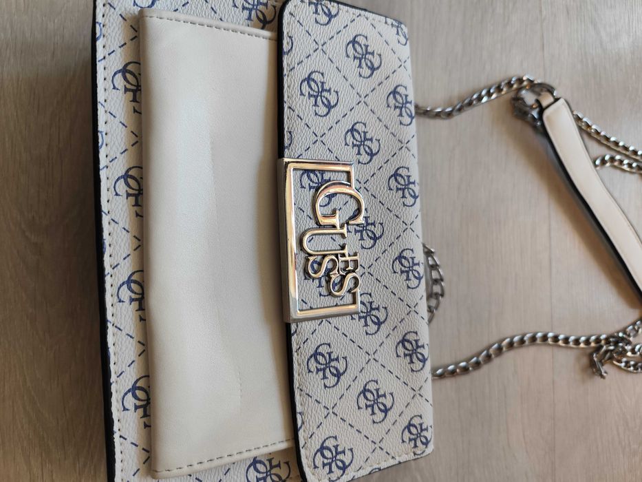 Geanta de umăr Guess