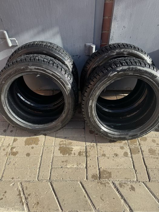 Шины шипованные в комплеке 4 штук