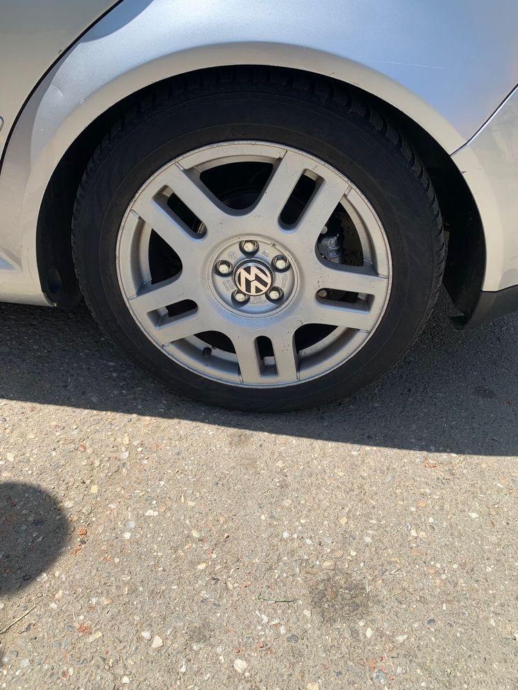 Vand wv golf 4 an 2002 toate actele la zi