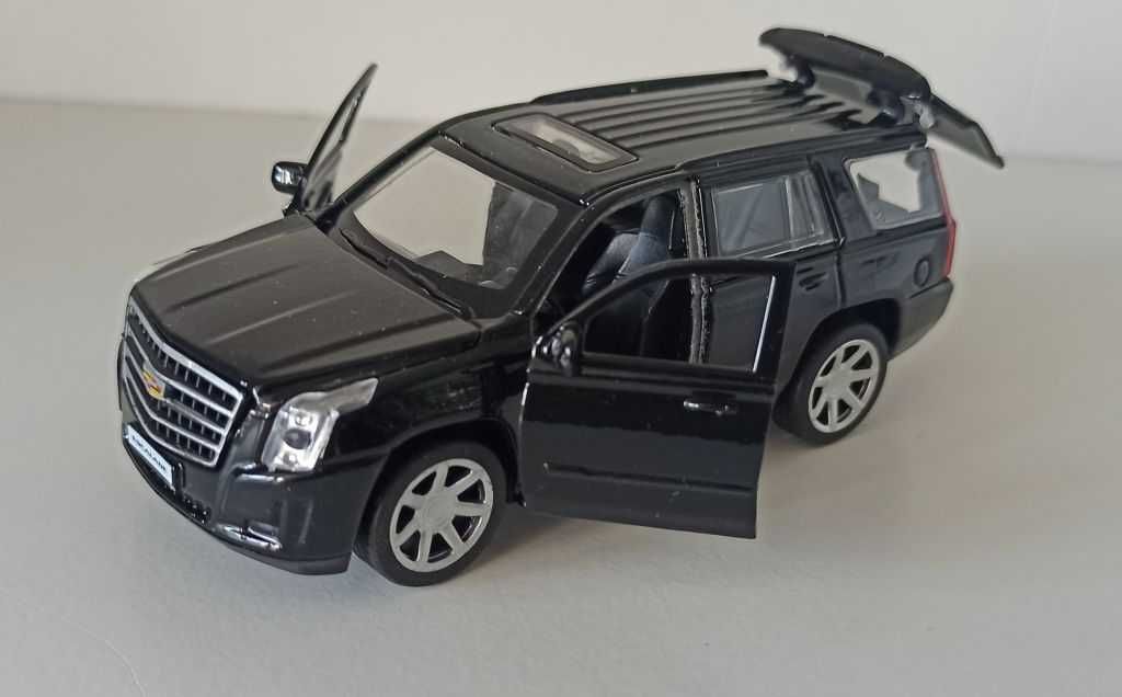 Macheta Cadillac Escalade MK4 2015 - TechnoPark 1/32