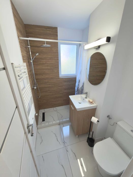 Închiriez apartament 2 camere decomandate, recent renovat – Cornisa