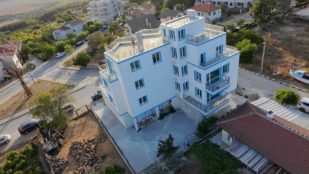 Двустваен апартмент с панорамна гледка и паркомясто в цената