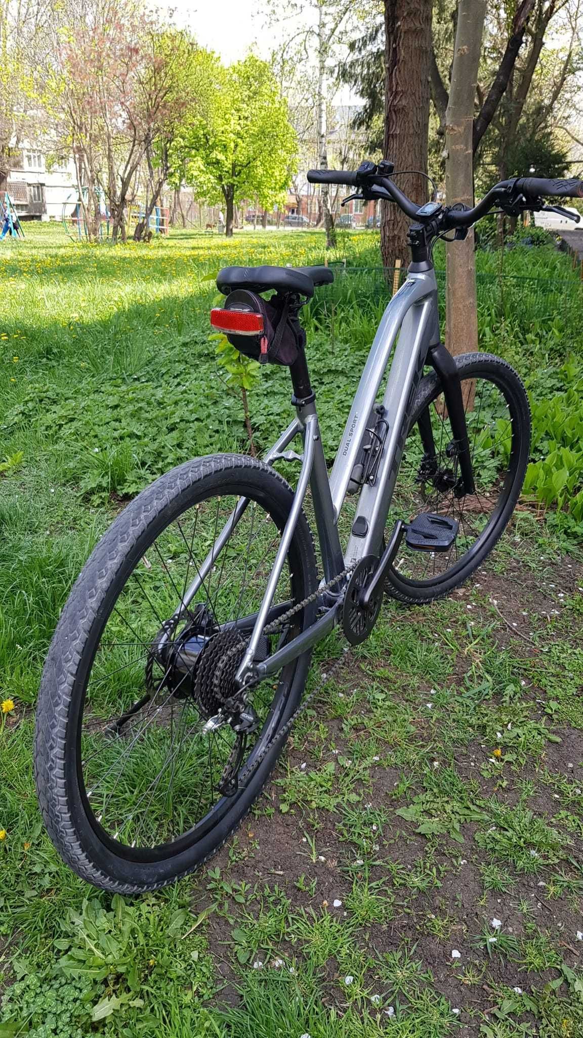 Trek Dual Sport+ 2