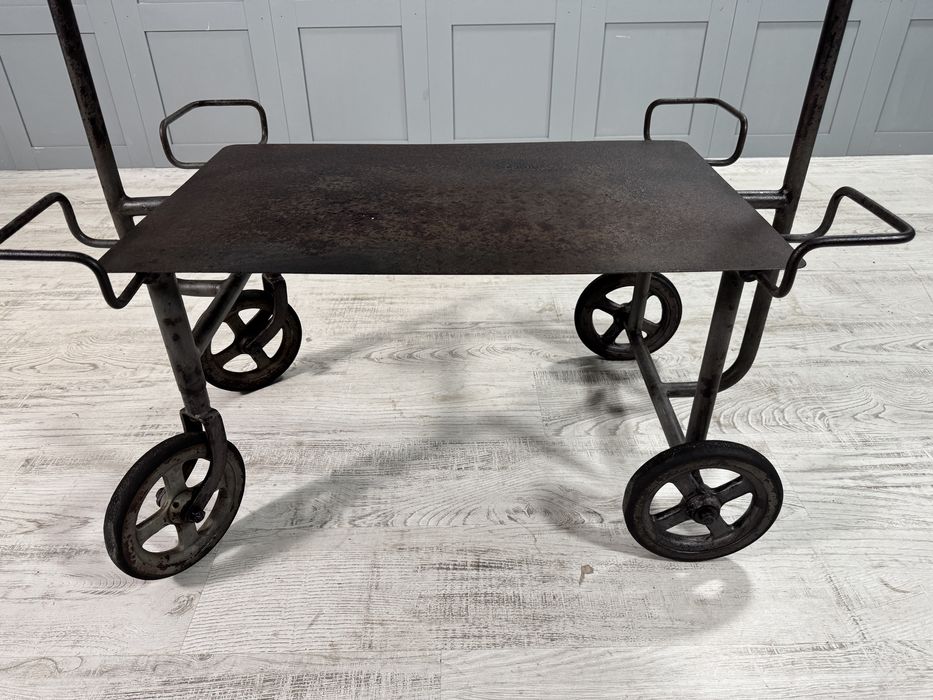 Индустриална - сервизна количка  У011