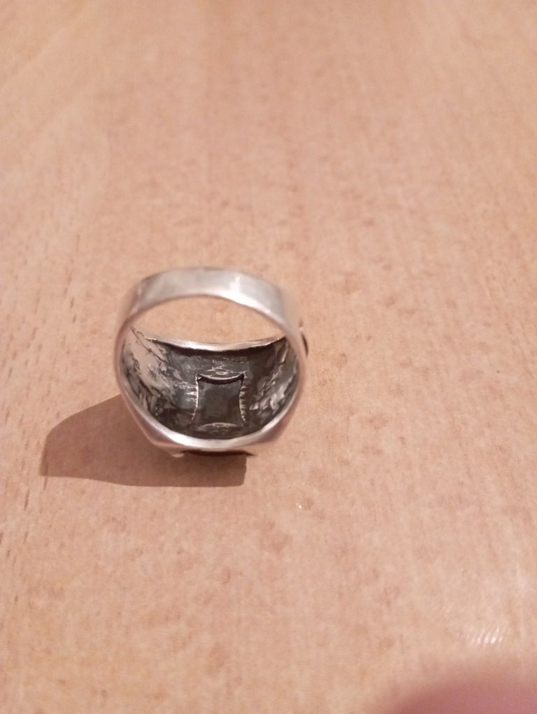 Серебро Продам кольцо новое мужское