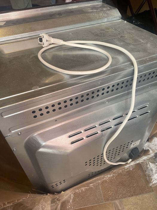 Cuptor electric și mască noi