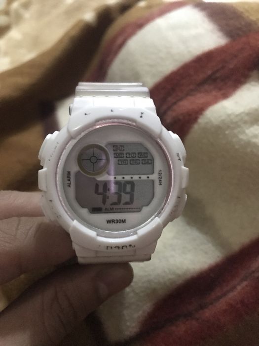 Ceas sport digital WR30M – funcțional, stare bună