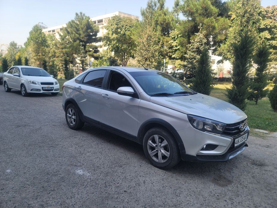 Lada Vesta sedan cross