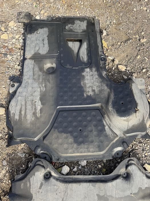 Кора под броня, двигател и скоростна кутия за Mercedes E класа W212