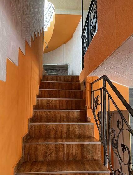 Дава се под наем Къща в Бургас, Меден рудник - зона А - 200 кв.м за 1224 € - Снимка #2