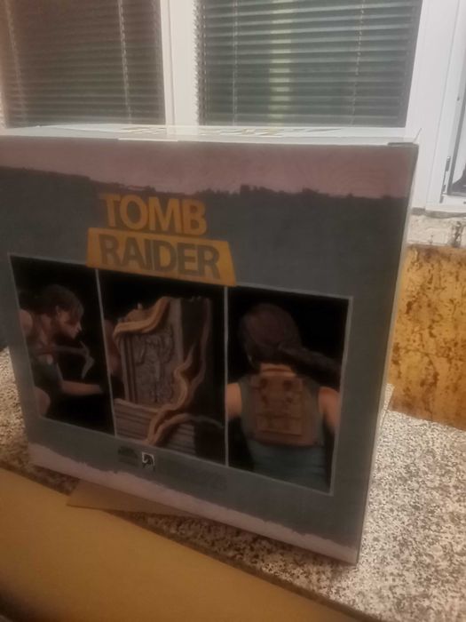 Tomb raider Lara Croft колекционерска фигура