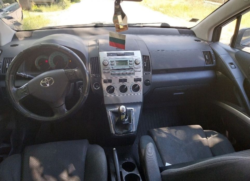 На части Тойота Корола Версо 2.2 d4d 136к.с/Toyota Corolla Verso 2008