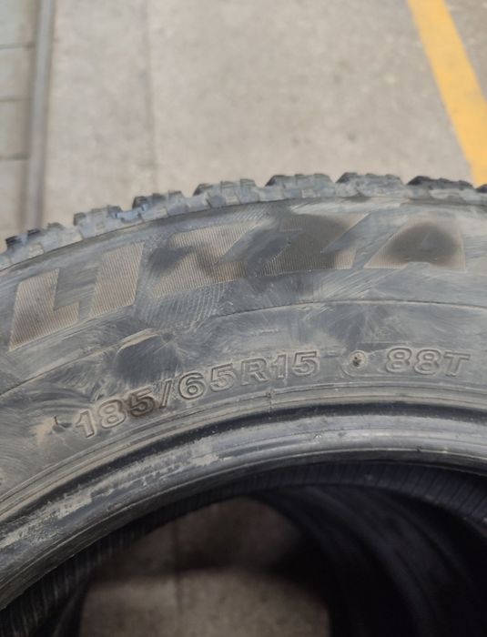 Шины зимние 185/65/r15 Bridgestone spike-02
