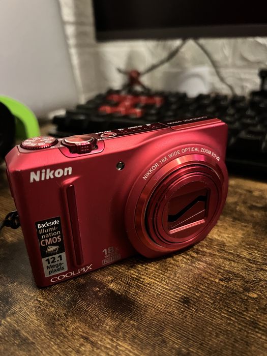 Aparat foto Nikon Coolpix S9100