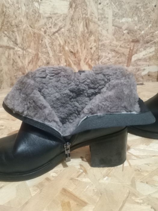 Продам женские сапоги