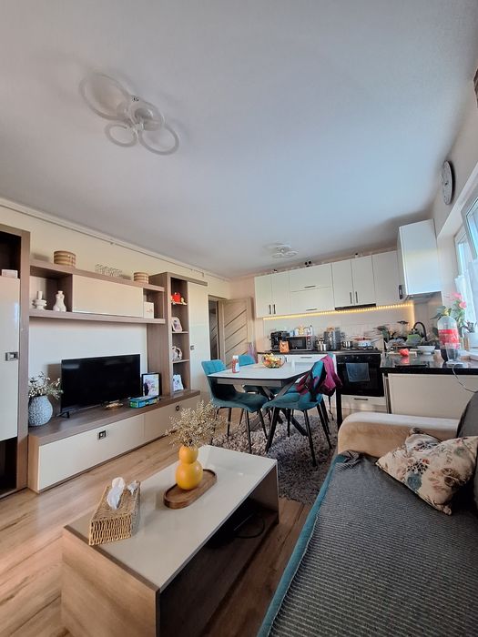 Apartament 3 camere cu grădină si 2 locuri parcare