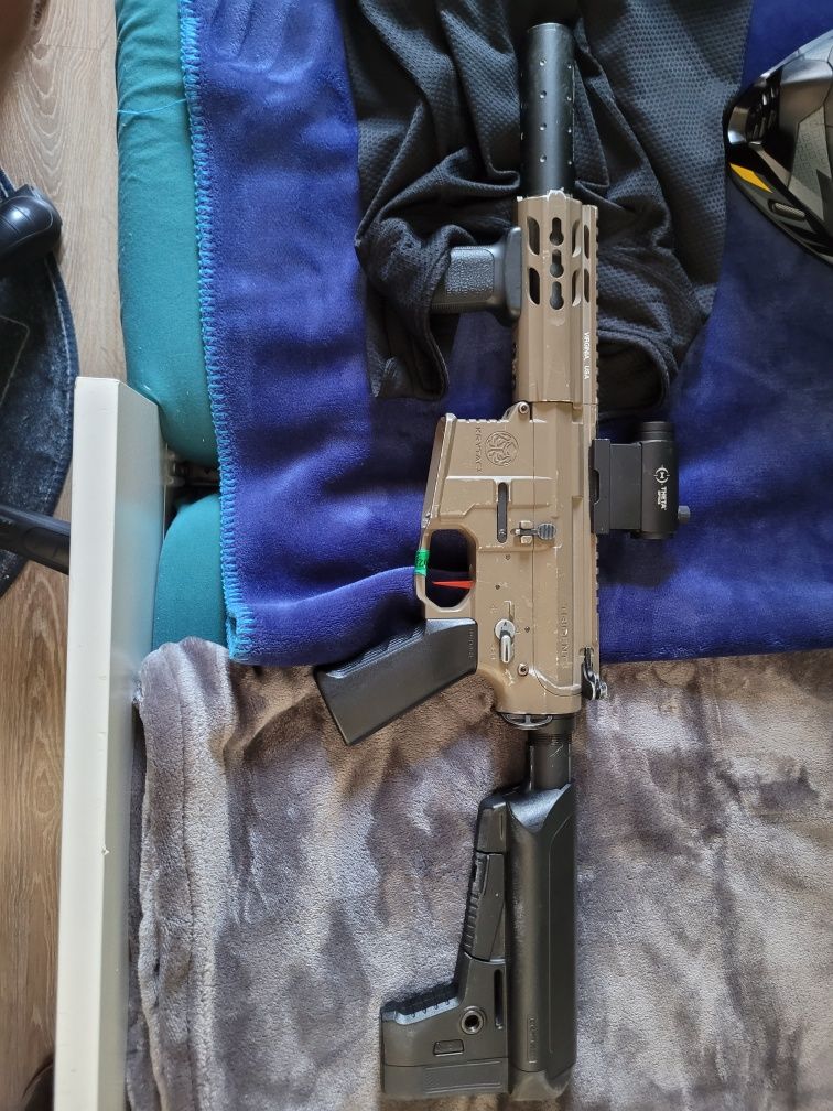 replica m4 krytac dsg nu accept schimburi