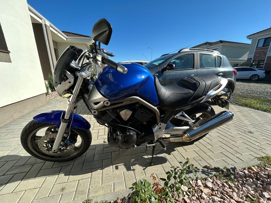 Yamaha BT1100 BULLDOG
