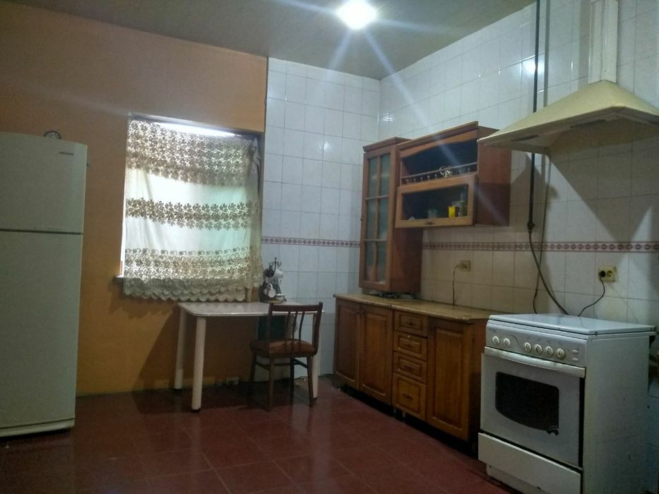 Кухонный гарнитур из дерева