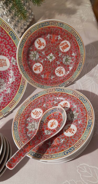 Set decorativ de veselă