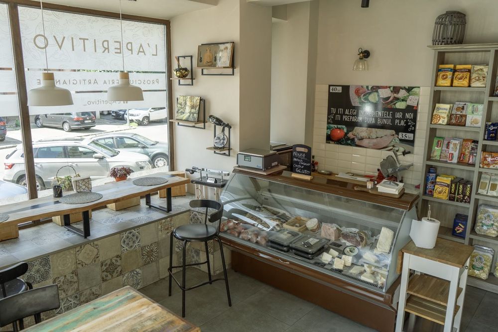 Afacere bar/bacanie la cheie complet echipată
