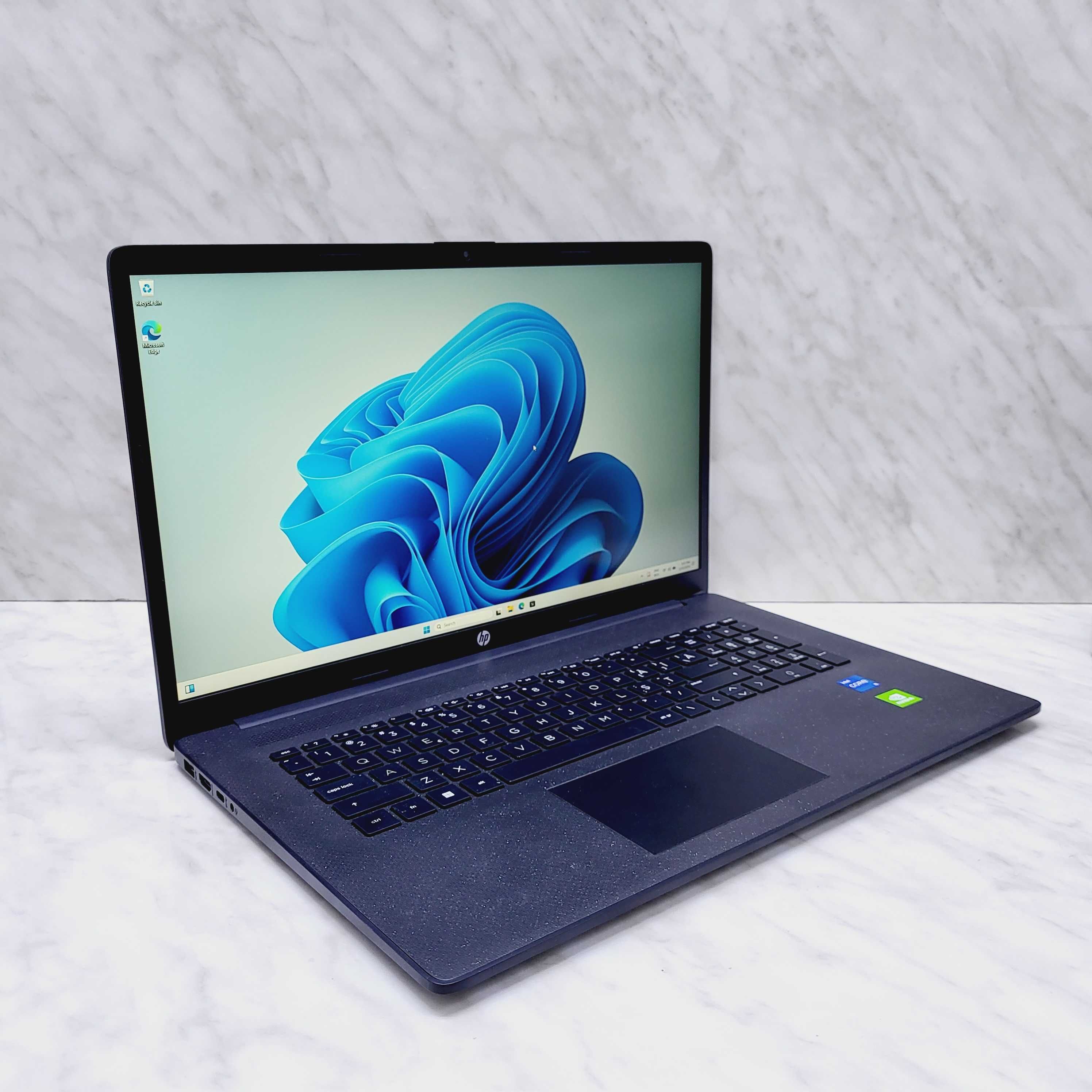 Laptop HP 17" i5-1235U 8gb ram 256SSD+1TB HDD NVIDIA GeForce MX550
