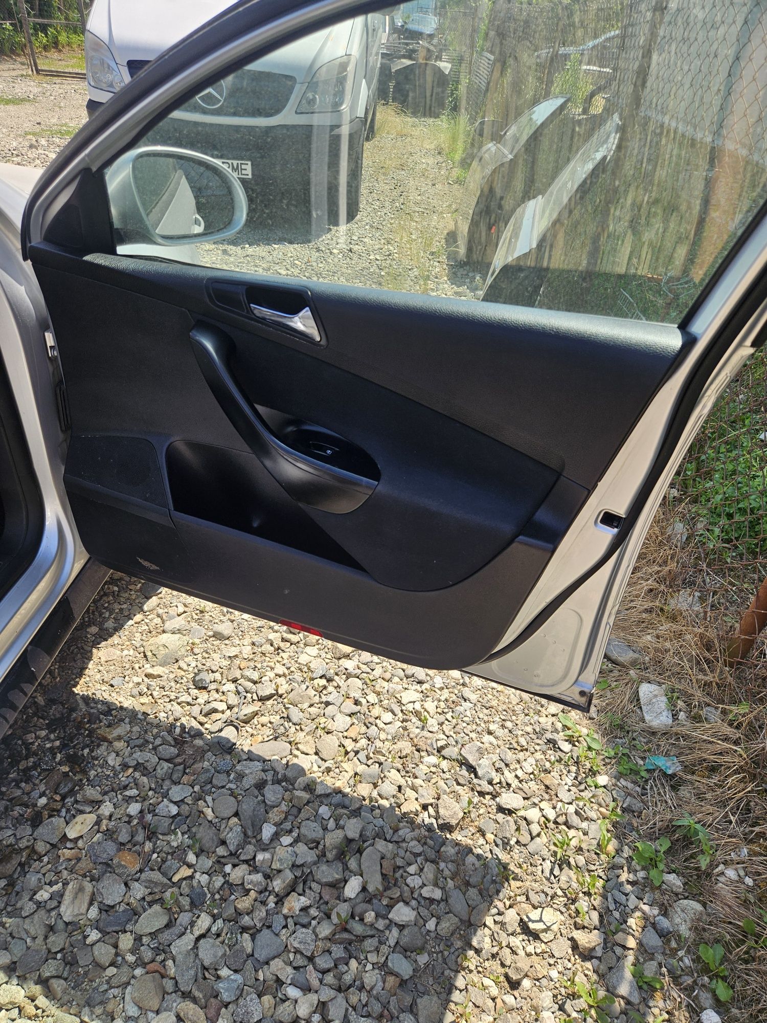 Fata de usa dreapta fata Vw Passat B6