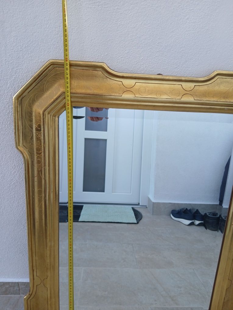 Oglinda cu  rama lemn