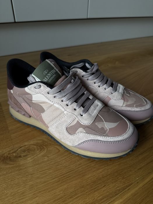 Sneakersi Valentino Garavani , nr 36 1/2 . Originali. impecabili