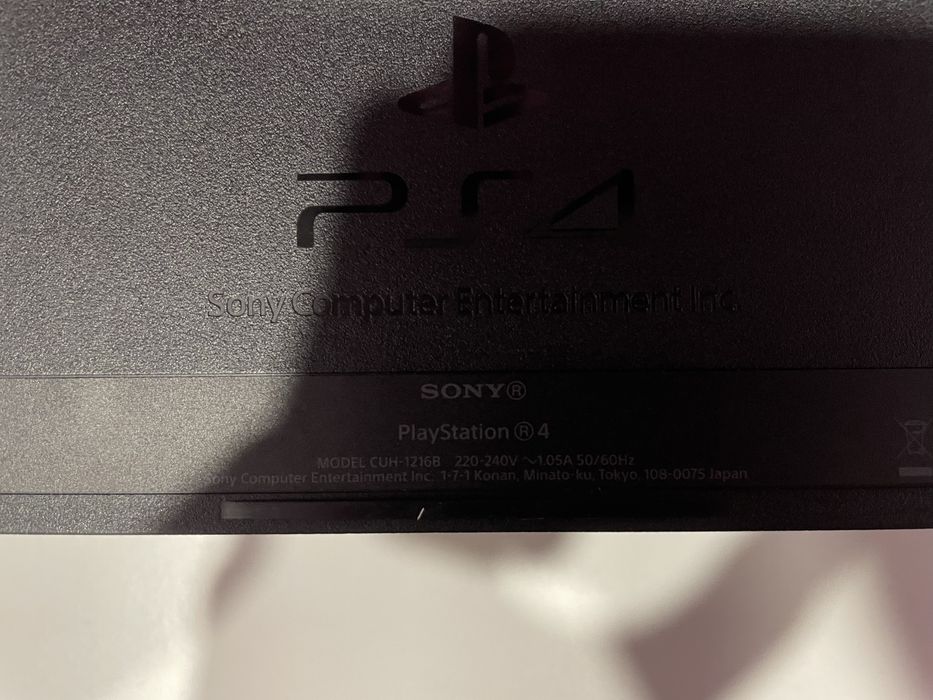 Playstation 4 1tb профилактиран с джойстик