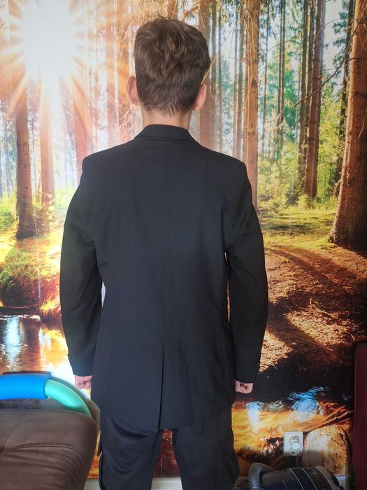 Sacou baieti ,marimea 170, in stare foarte buna.