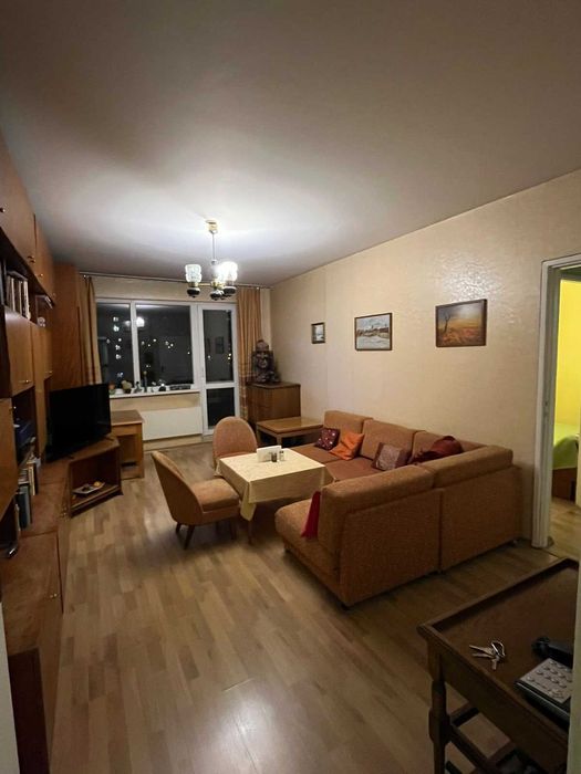 просторен тристаен апартамент