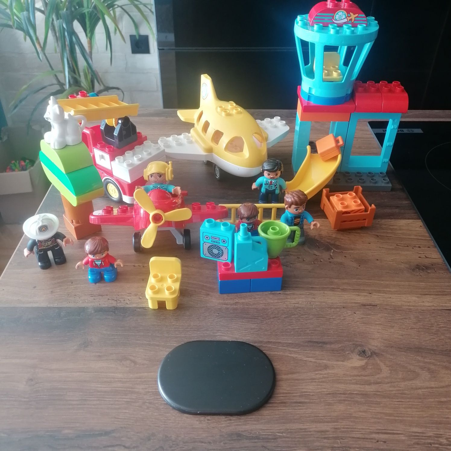Lego Duplo летище, пожарна и самолет