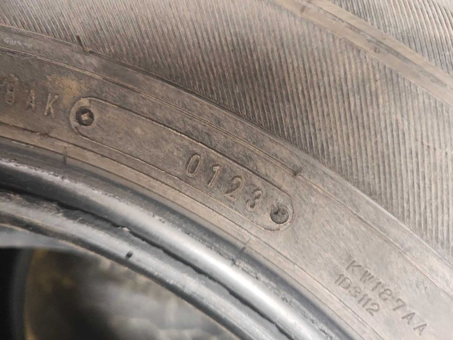 2бр.зимни гуми 225/75/16C Falken