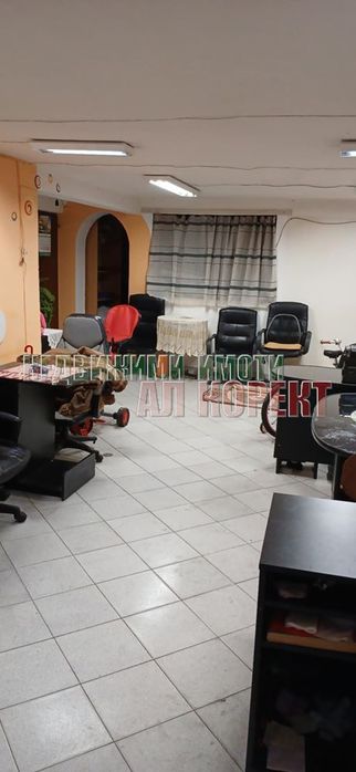 Офис в Варна-Лятно кино Тракия площ 50 цена 600лева