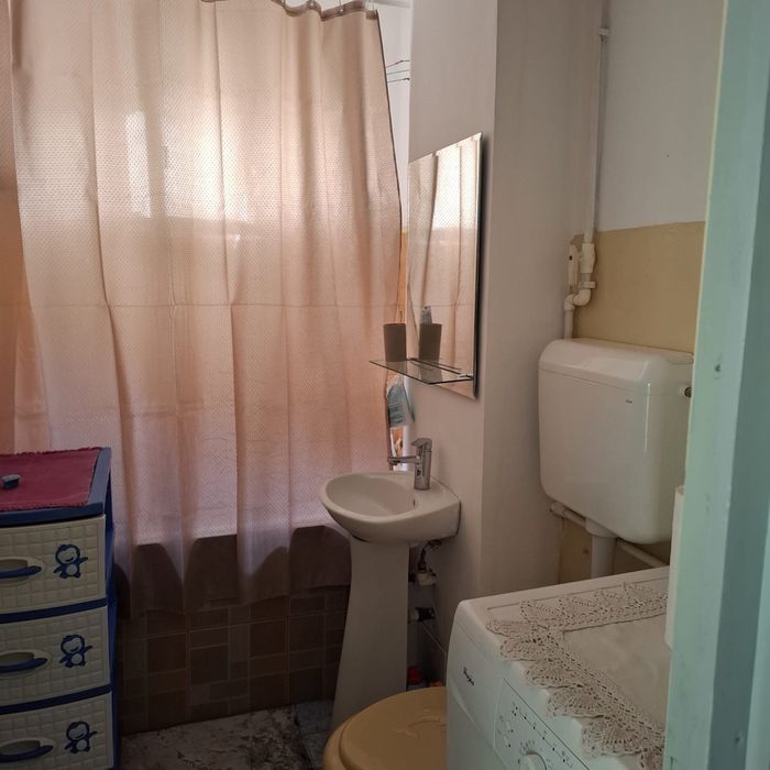 Vand Garsoniera 33 mp