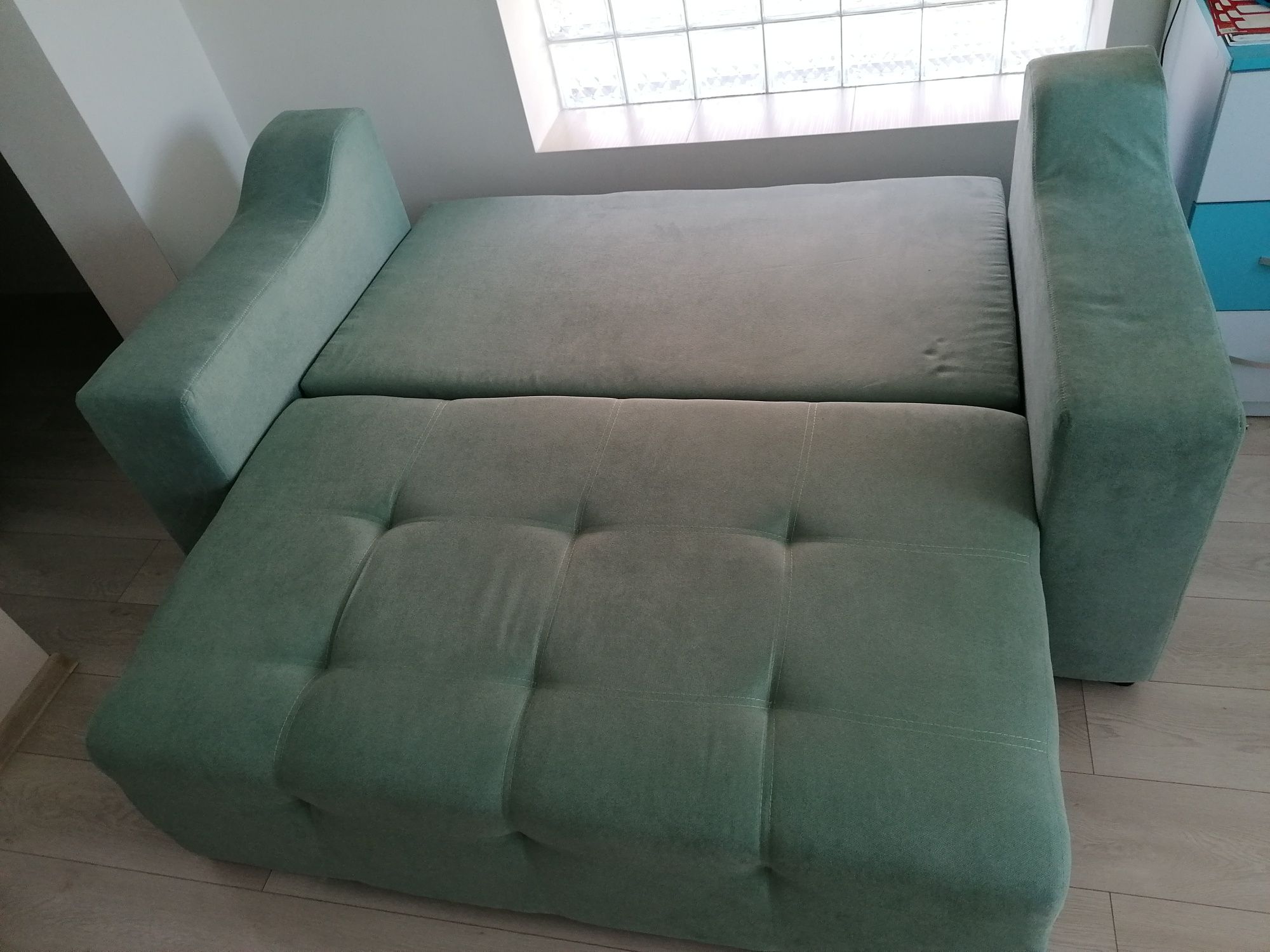 Vand canapea extensibilă NOUA NEFOLOSITA!