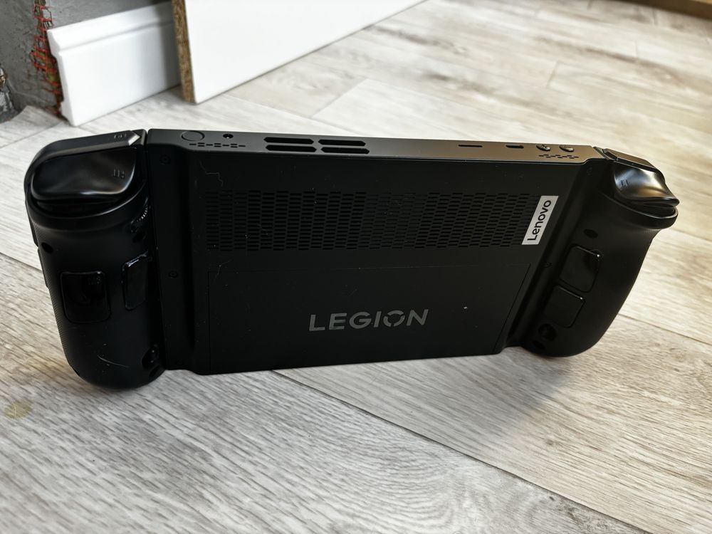 Игровой консоль lenovo legion