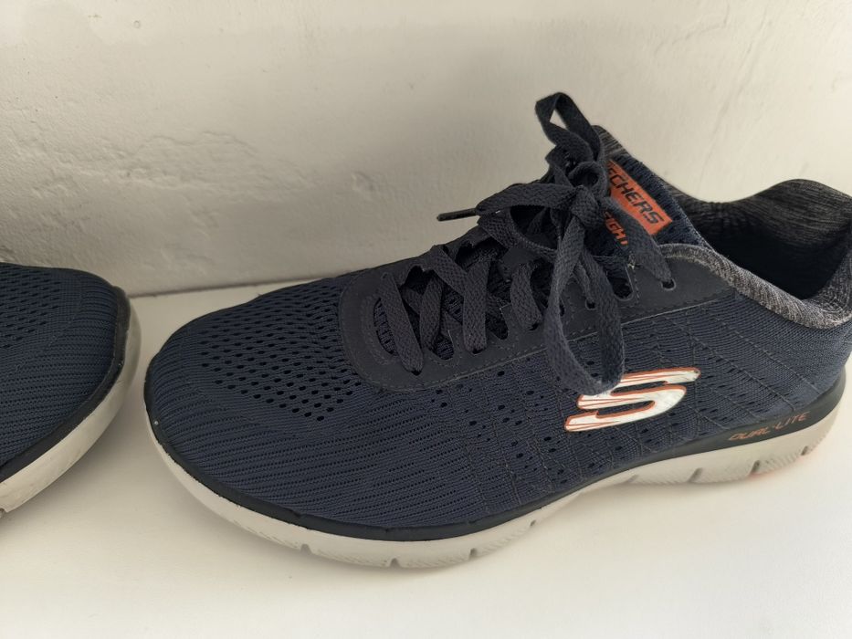 Adidași Skechers mărimea 41