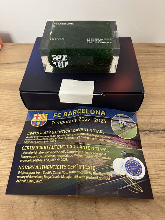 FC Barcelona – Bucată originală de gazon Spotify Camp Nou 2022/2023