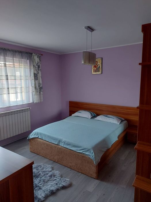 Inchiriez apartament cu 2 camere  în bloc nou situat în zona nord