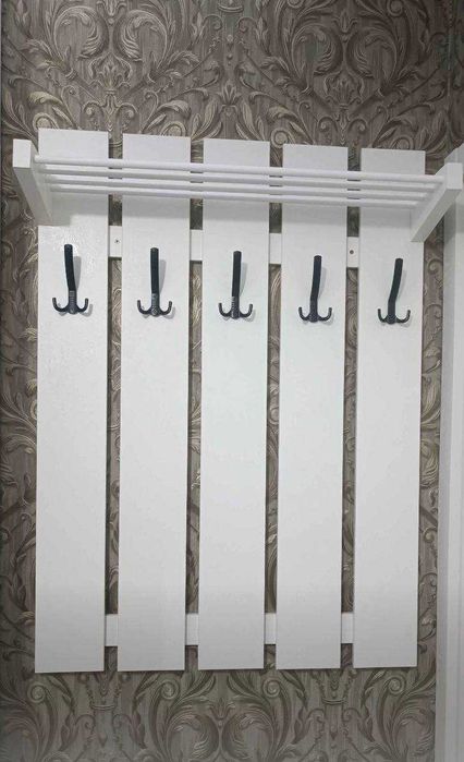 Продается настенная вешалка