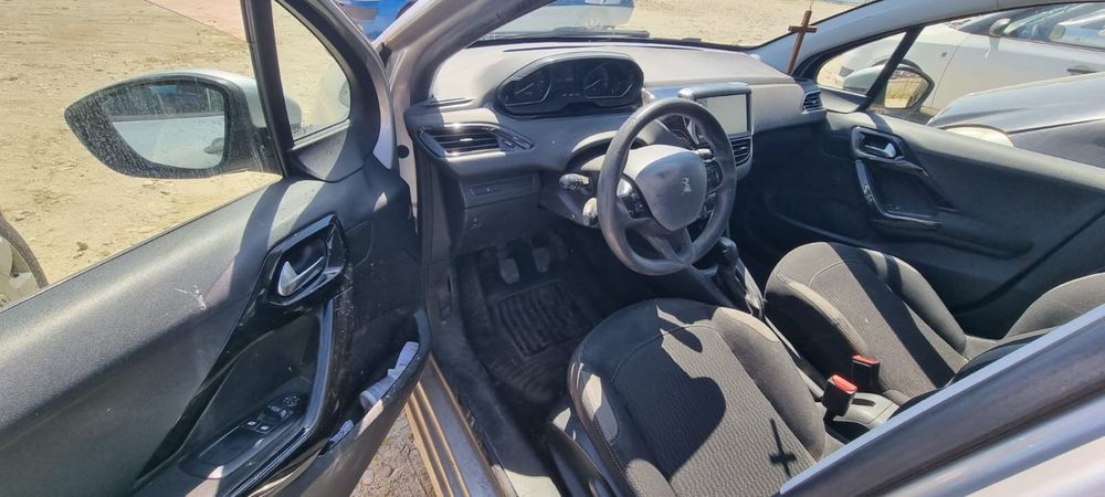 Dezmembrari Peugeot 208