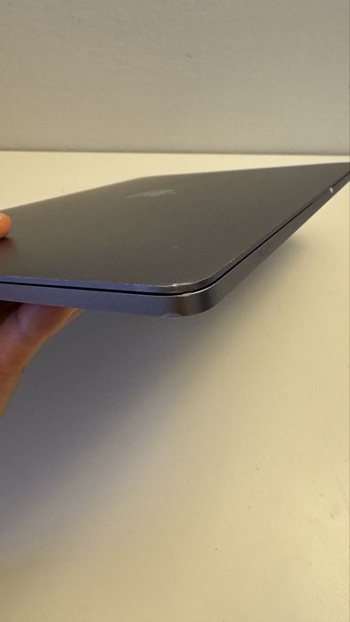 Продается MacBook Pro M1 2020 c мышкой и полным комплектом