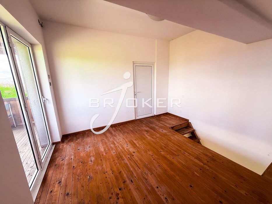 Къща в Кърджали, с.Резбарци