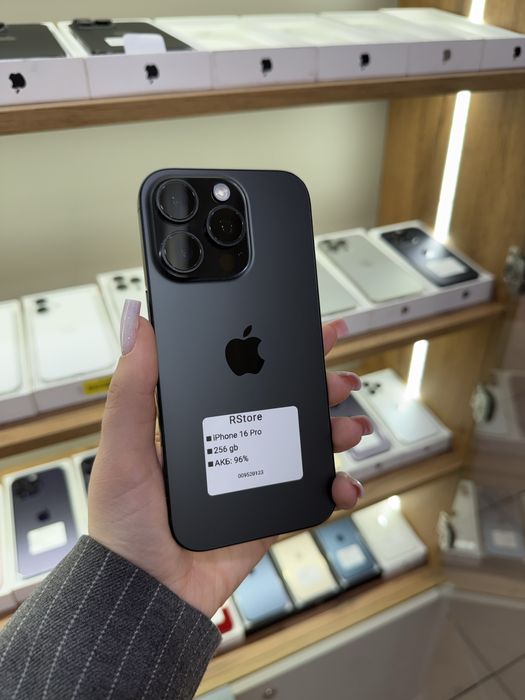 iphone 16 pro , 256 gb