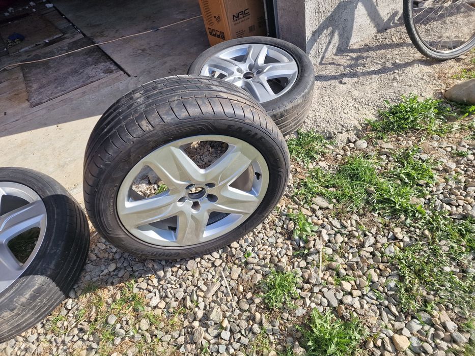 Roți aliaj 18 cauciucuri vară